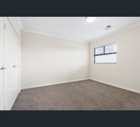 53 Ogilvie Rd, Mount Pleasant, WA 6153 - Photo 4