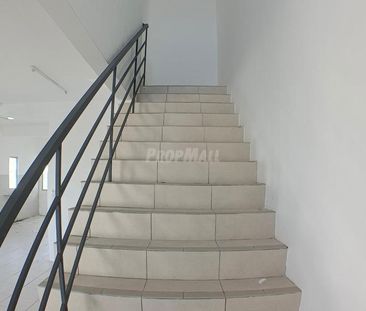For Rent : 2 Storey Terrace Endlot with Land Aury Iringan Bayu Sere... - Foto 2