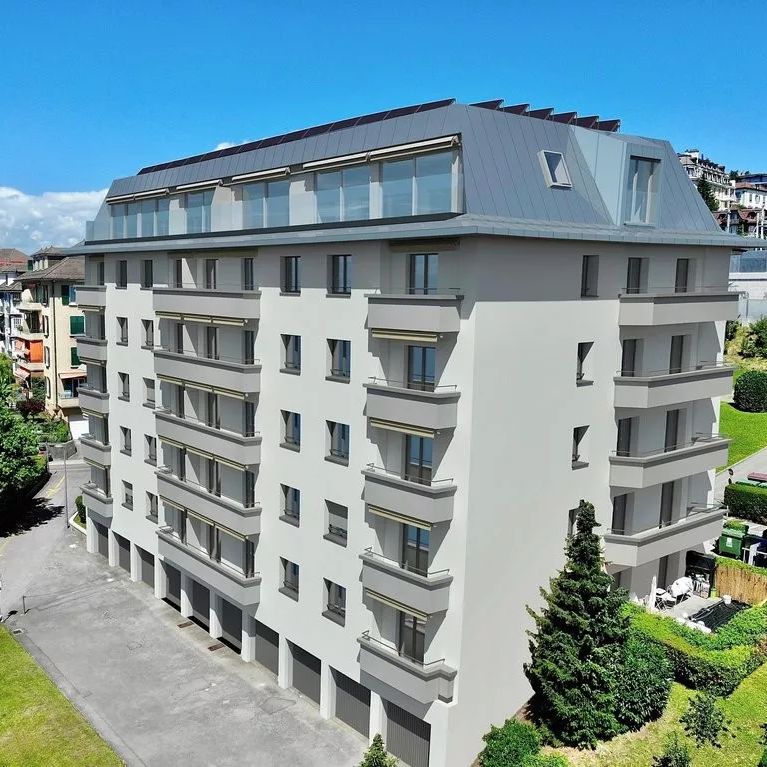 Grand studio neuf, idéalement situé - Photo 1