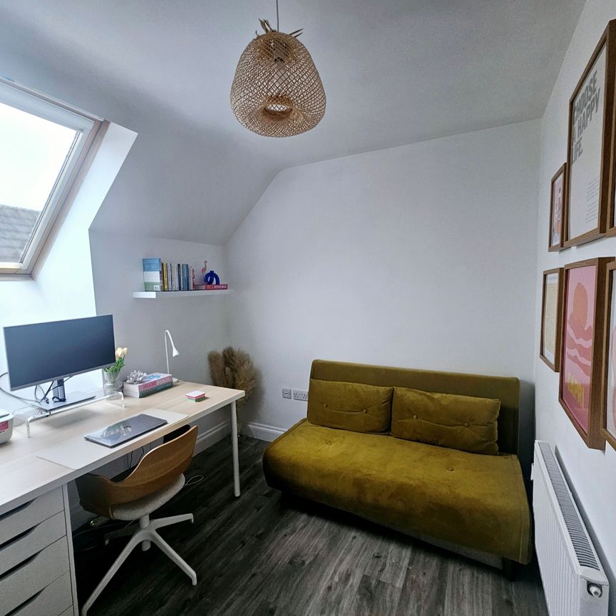 Winchester Road, Southampton - Photo 1