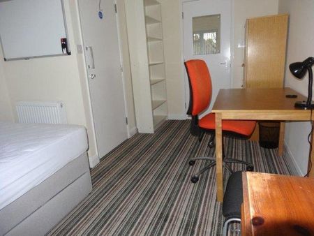 5 bedroom house share to rent - Photo 3