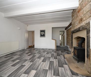 2 bedroom House To Let - Photo 2