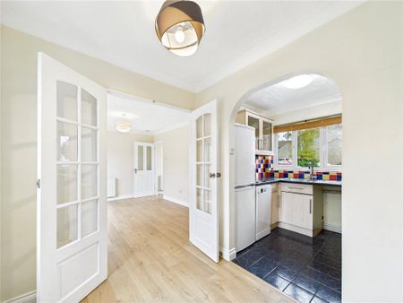 2 bedroom terraced house to rent - Photo 2