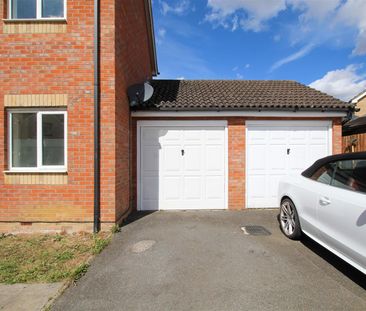 Grenadier Road, Haverhill - Photo 2