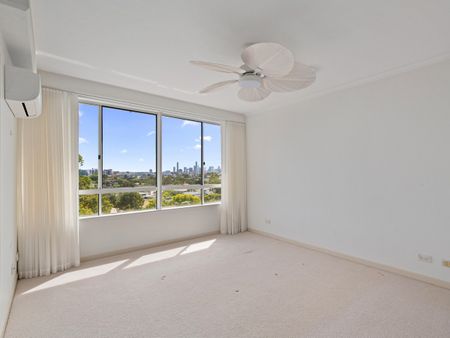 Elevated MUnit with Spectacular City Views – 2 Bed + Study - Photo 5