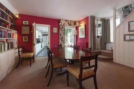 4 bedroom end of terrace house to rent - Photo 2