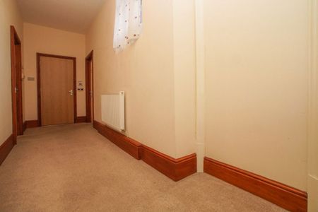 Flat in Citadel House, City Centre, Carlisle - Photo 4