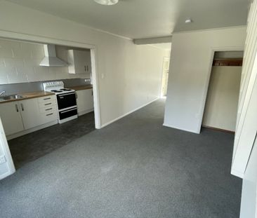 Close to Town - Photo 2