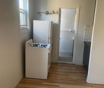 1 1/2 - Montréal (Le Plateau Mont-Royal) - 900 $/mois - Photo 3