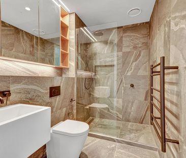 Furnished or Unfurnished - your choice integrated Liebherr fridge/ ... - Photo 5