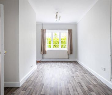 3 bedroom detached house to rent - Photo 3