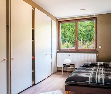 Woning te huur in Mont-Saint-Aubert voor € 1.800 met 5 slaapkamers - Photo 6