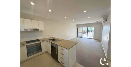 For Lease: Stylish 2-Bedroom Apartment in the Heart of Gladstone - Photo 2