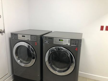 Unit 305: Entire unit - Photo 2