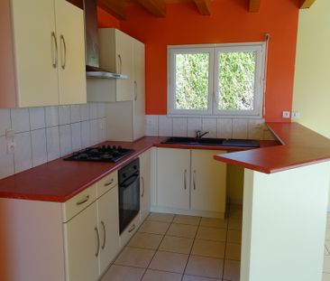 Location Maison 4 pièces 85m² BARAQUEVILLE 12160 - Photo 2