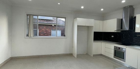 4 Bedroom Home - Photo 2