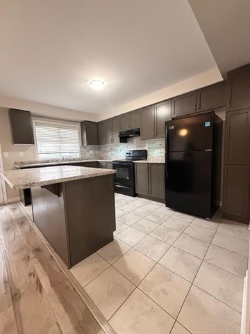 For Lease - 98 Benhurst Crescent, Brampton, Ontario - Photo 3