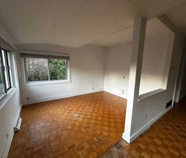 1219 40e Avenue, Laval (Fabreville), QC H7R - Photo 3