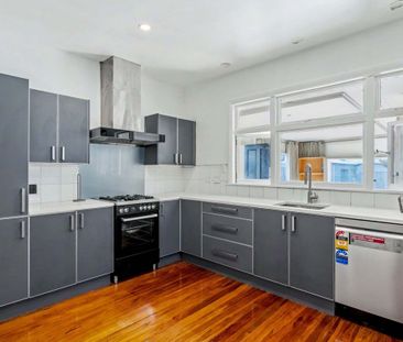 Versatile City-Fringe Living - Photo 5