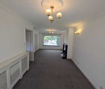 3 Bed Terraced House, Shelfield Close, CV5 - Photo 3