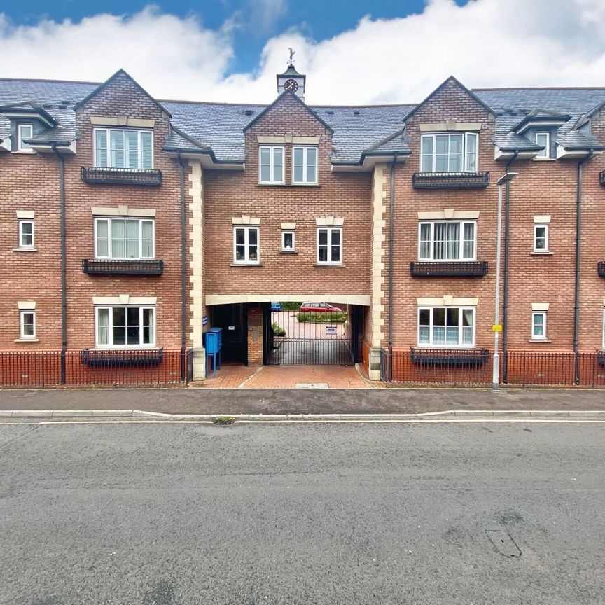 Magdalene Court, Taunton - Photo 1