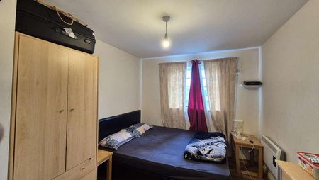 Perkin Close, Hounslow, TW3 - Photo 2