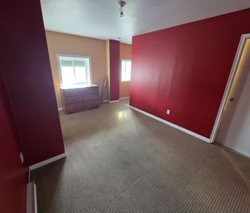 For Lease - 8 Wellington Street Unit# 2, Kawartha Lakes, Ontario - Photo 1