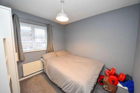 Abbeyfields, Wigan, WN6 - Photo 3