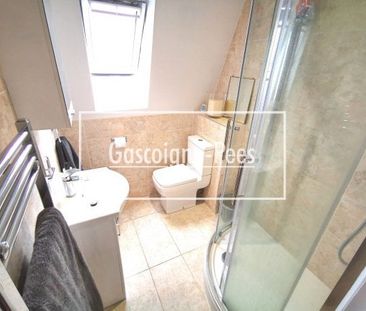 Queens Road, Farnborough - Photo 1