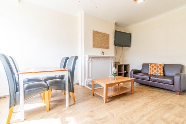 245 Fifth Avenue - Photo 1