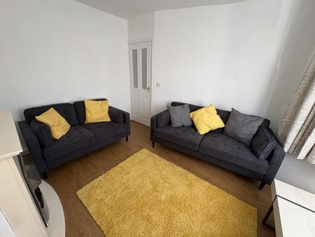 3 bedroom semi-detached house to rent - Photo 4