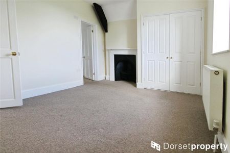 4 bedroom detached house to rent - Photo 4