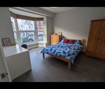 Room in a Shared House, Cromwell Road, SO15 - Photo 3