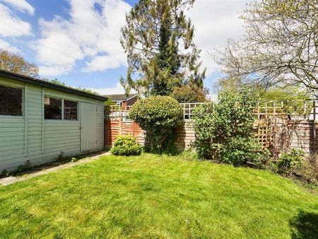 Albany Road, West Green - Photo 4