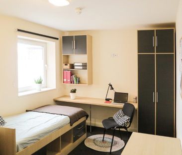 1 bedroom in a house share to rent - Photo 6