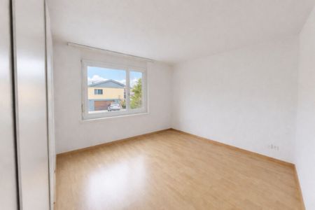 ATTRACTIVE 4.5-ROOM APARTMENT WITH LARGE BALCONY - Photo 4