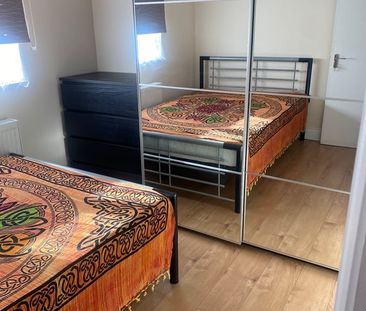 Room in a Shared House, North Circular Road, NW2 - Photo 2