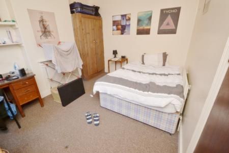 (4BED) Kimbolton Avenue, Lenton, Nottingham, NG7 - Photo 3