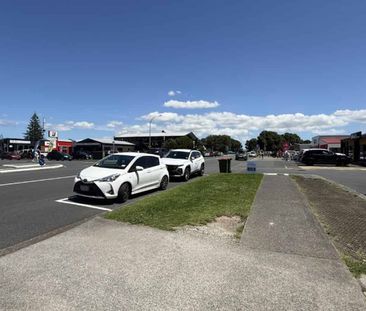 3 Bedroom Apartment in the Heart of Orewa - Photo 3