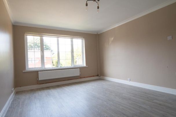 31b Dundonald Heights, Belfast, BT16 1XL - Photo 1