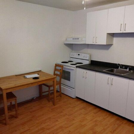 2 ½ tout inclus, dernier étage , secteur Limoilou - Photo 4
