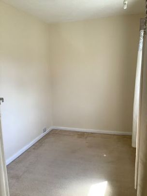 3 Bedroom Semi Detached To Rent in Wollaton - Photo 1