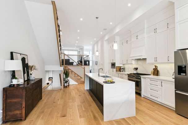 For Lease - 1040 Enola Avenue, Mississauga, Ontario - Photo 1