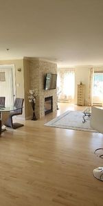 Condo 1275pi² à Ste-Julie : électroménagers, meubles, Borne de recharge, 2 cambres, 1 bureau, 2 salles de bain, cuisine, salle à manger et espace de s - Photo 4