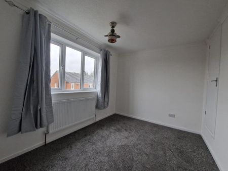 2 bedroom end of terrace house to rent - Photo 3