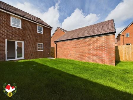 Rose Workman Road, Winnycroft, Gloucester - Photo 2