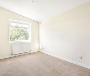 4 bedroom detached house to rent - Photo 6