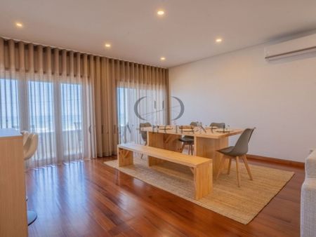 3 room luxury House for rent in Vila Nova de Gaia, Distrito do Porto - Photo 3