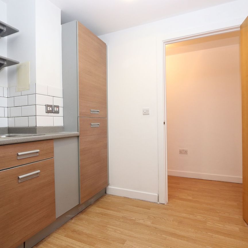 Room in a Shared Flat, Bevan Court, E3 - Photo 1