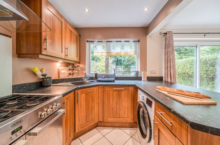 3 bedroom terraced house to rent - Photo 5